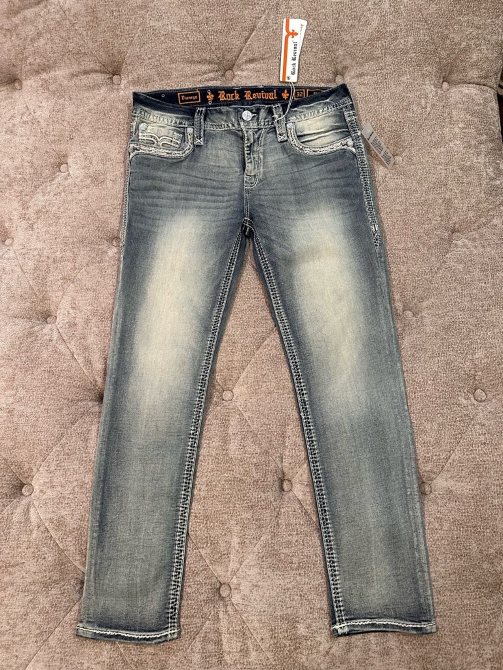 Rock Revival Women’s Slim Capri Jeans in Faded Blue Wash